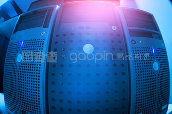 网络服务器与云计算装备技术服务 驱动数字化转型的双引擎